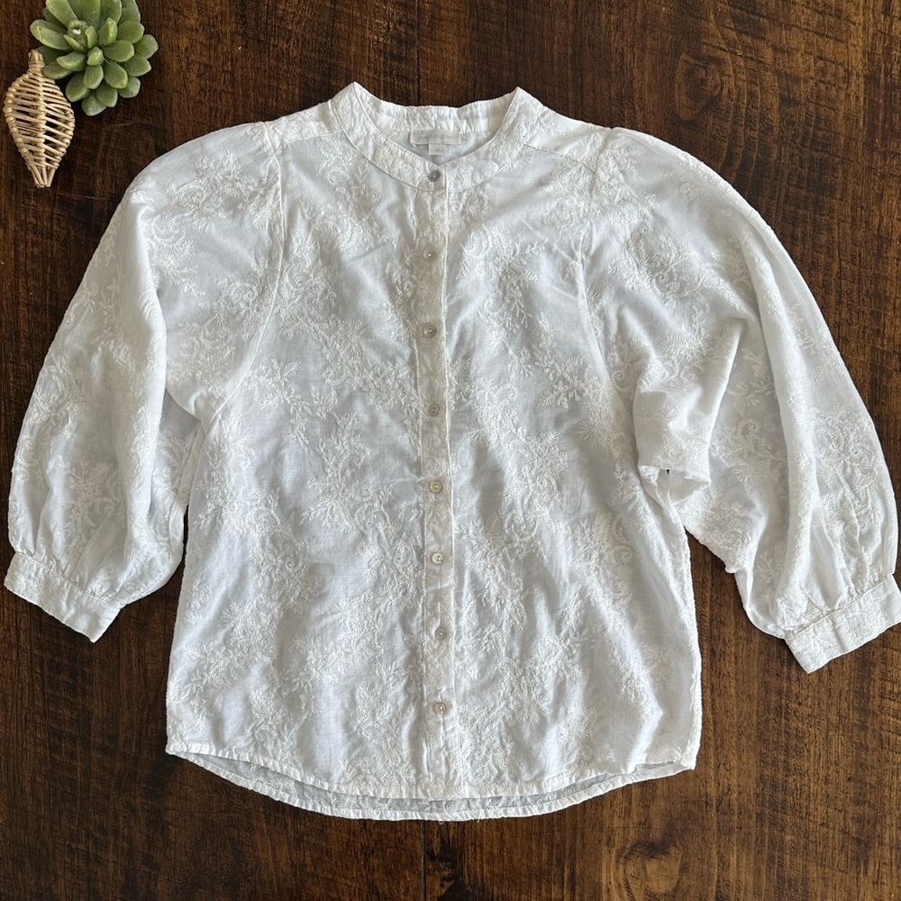 Jennifer & Grace | Embroidered Button Front Blouse with 3/4 Puff Sleeve, Size M